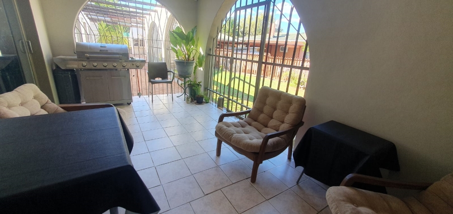 3 Bedroom Property for Sale in Koffiefontein Free State